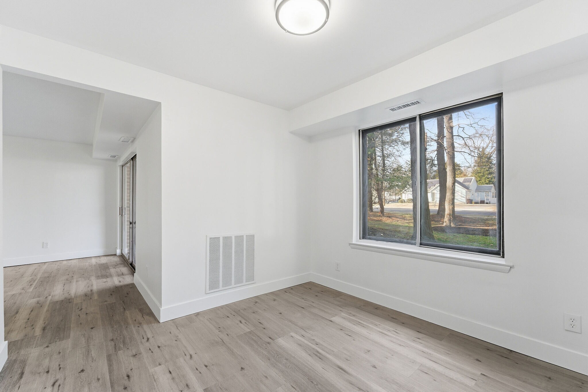 Building Photo - 113 Echelon Rd