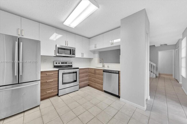 Building Photo - 11050 Nautilus Dr