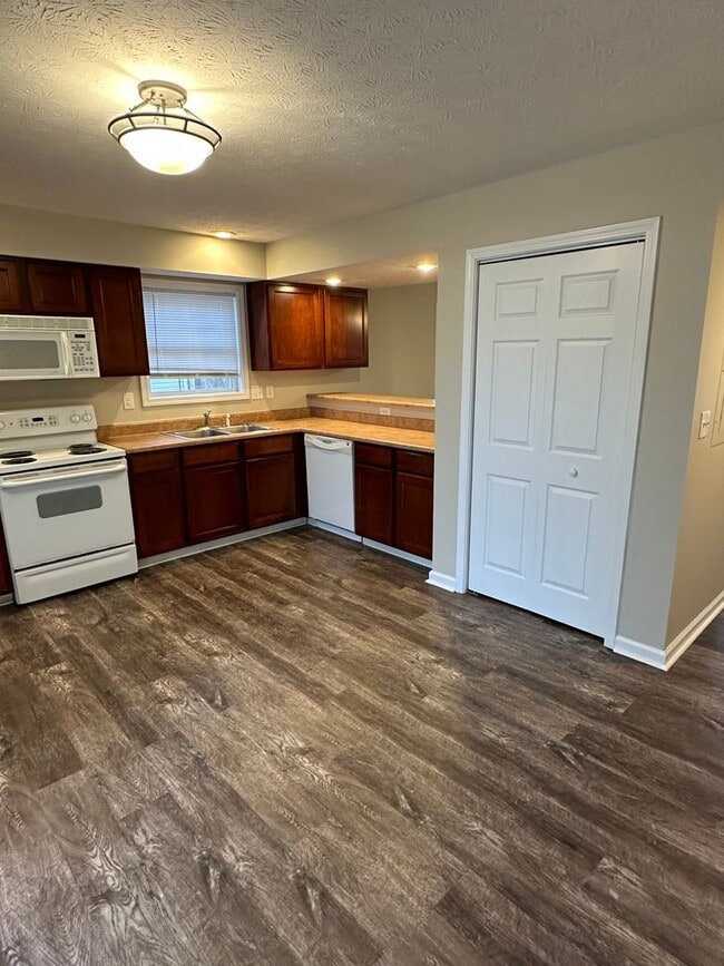 Building Photo - 1289 Cobble Creek Cir