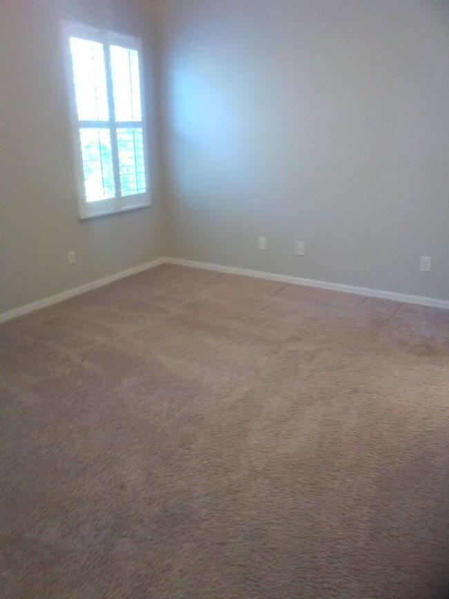 Building Photo - Arborview Park Townhouse close to UCF located in Oviedo (2 bed /2 1/2 bath)