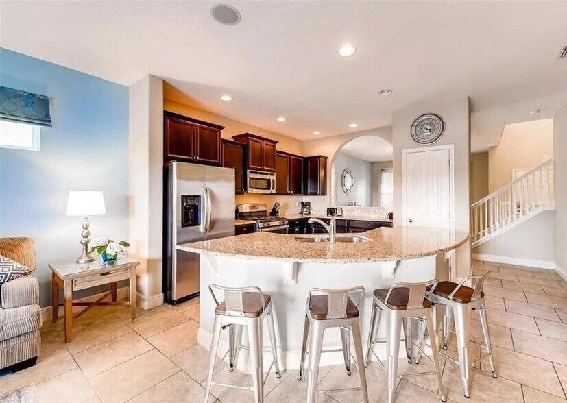 Building Photo - 4425 Acorn Ct