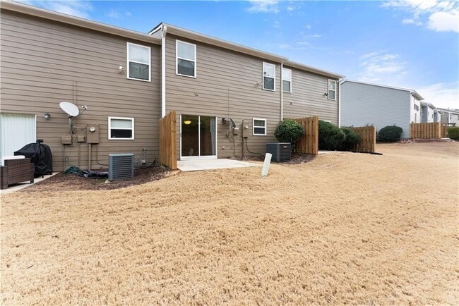 Building Photo - 5165 Sherwood Way