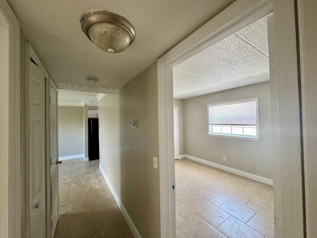 Building Photo - 2 Bed/2 Bath Condo in Mount Dora