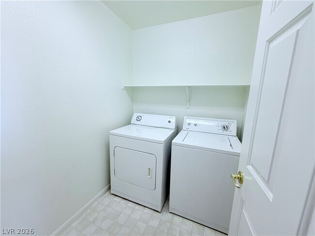 Building Photo - 11158 Alora St