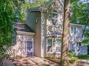 Building Photo - 1501 Defoors Landing NW