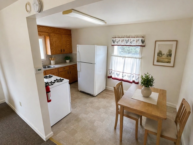 Building Photo - Upstairs 1 Bedroom, 1 Bathroom Apartment - Shippensburg, PA!