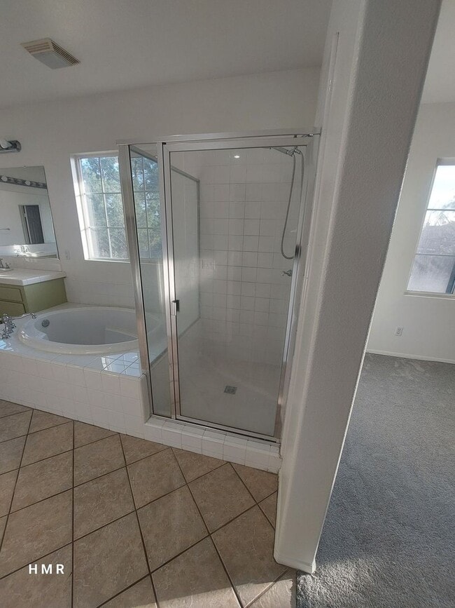 Building Photo - Stunning Two-Story Home with 4 Bedrooms an...