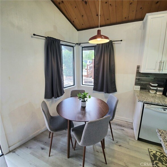 Building Photo - 33362 Carlock Dr