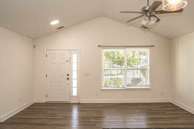 Building Photo - Three Bedroom Home in Hearthstone Lakes Community