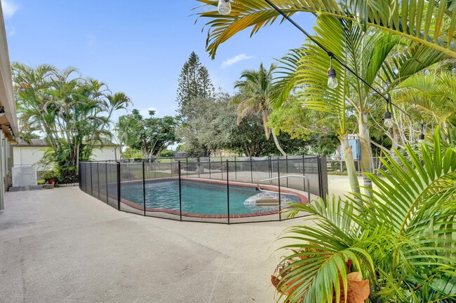 Building Photo - 22335 Boulder St