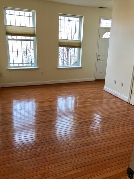 Building Photo - 1711 4th St NW