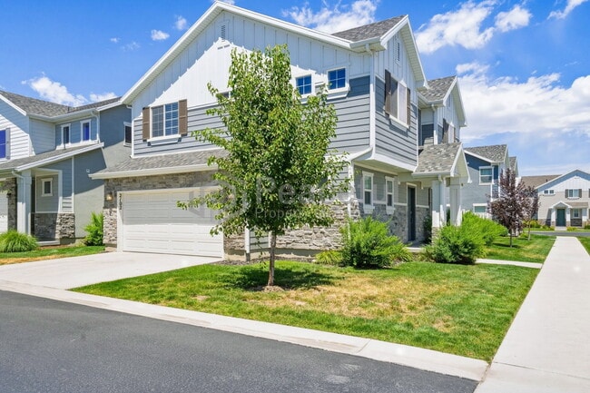 Building Photo - 2102 W 3250 S