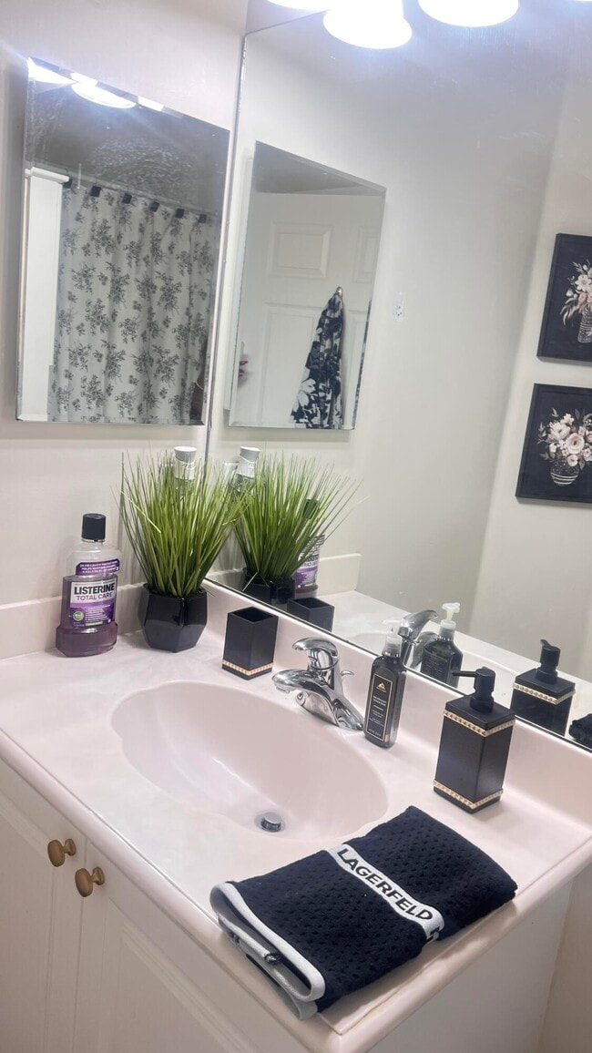 Building Photo - 4091 Plumbago Pl