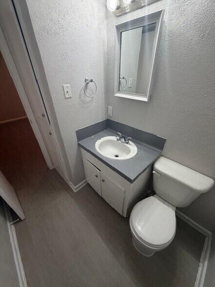 Building Photo - 5220 Weber Rd