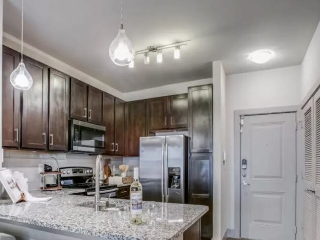 Building Photo - 21077 Kingsland Blvd