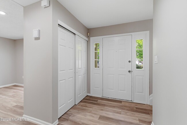 Building Photo - 5 Whistler Dr