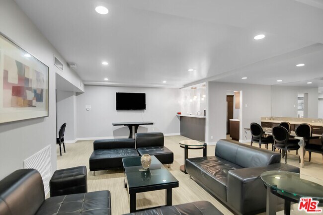 Building Photo - 1155 N La Cienega Blvd