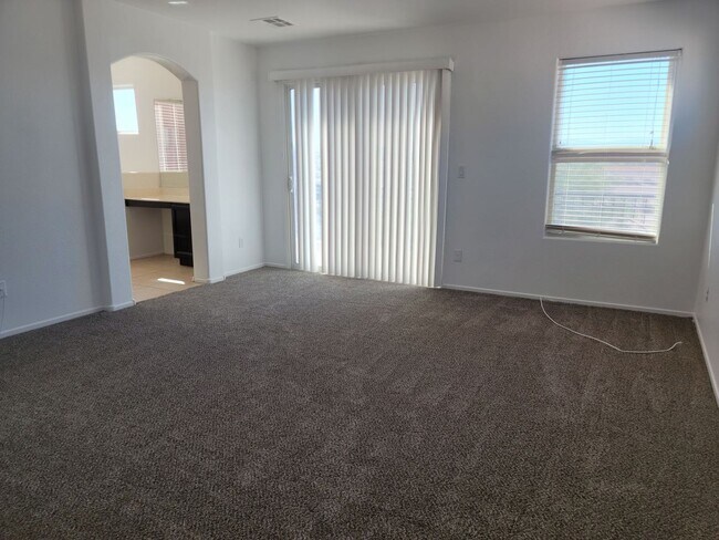 Building Photo - Incredible Views of the Las Vegas Skyline