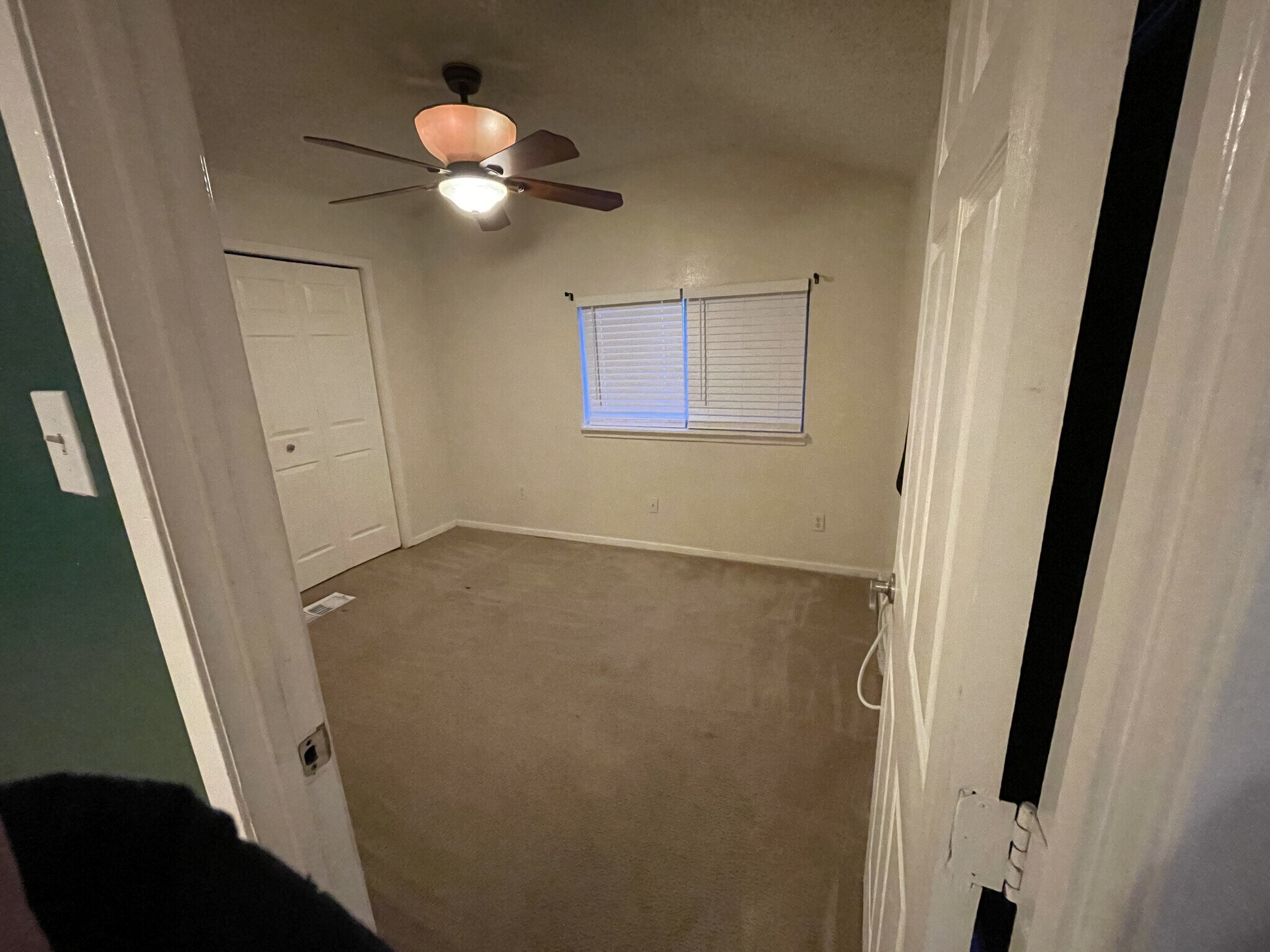 Second Bedroom - 424 Fry St