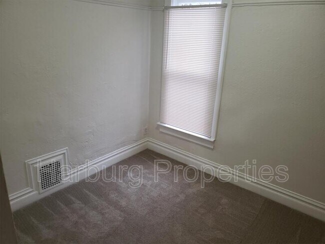 Building Photo - 1620 Grove St