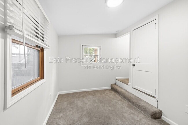 Building Photo - 224 Stratford Rd