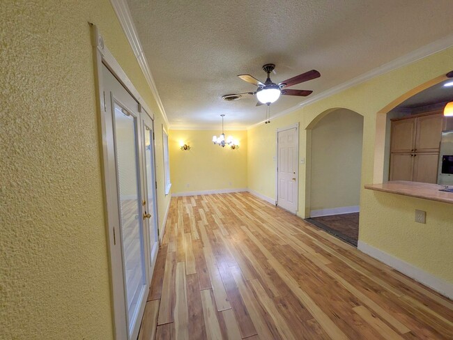 Building Photo - 2307 McKee Dr