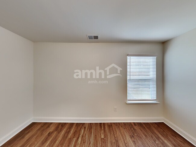Building Photo - 317 Bourne St