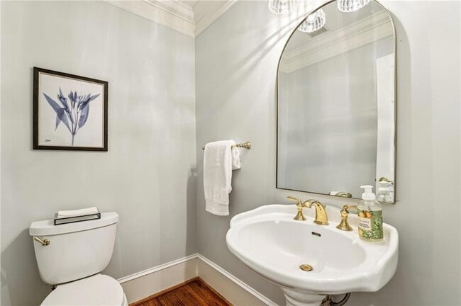 Building Photo - 2684 Birchwood Dr NE