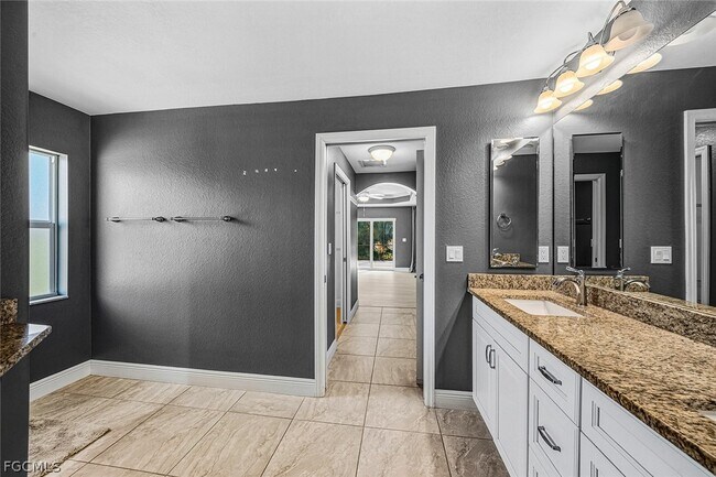 Building Photo - 11210 Rabun Gap Dr