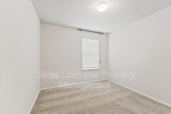 Building Photo - 21143 Waze Lewis Dr