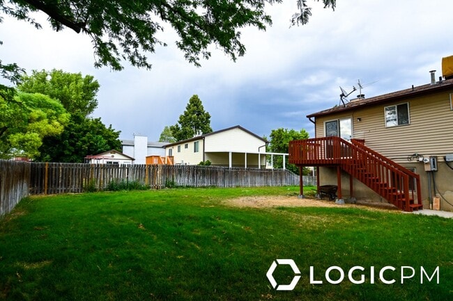 Building Photo - 6492 Fernbrook Dr