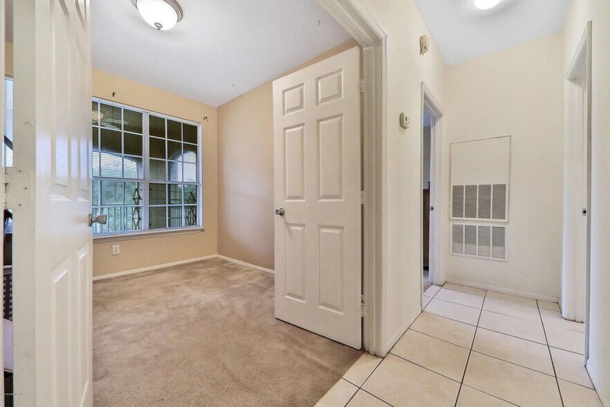 Building Photo - 120 Veracruz Dr