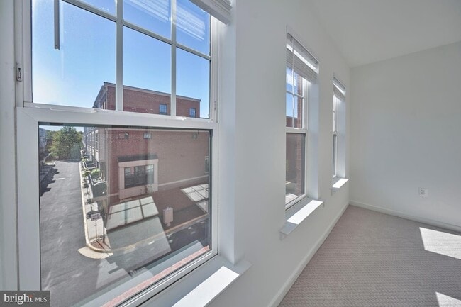 Building Photo - 256 Bluemont Branch Terrace SE