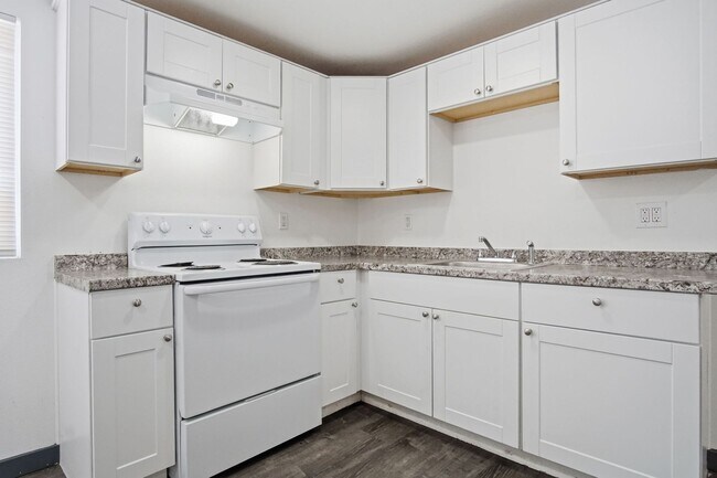 Building Photo - Beautiful 1 bedroom 1 bath apartment near SW 59!