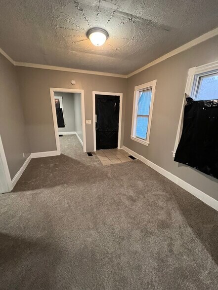 Living room - 101 Superior St