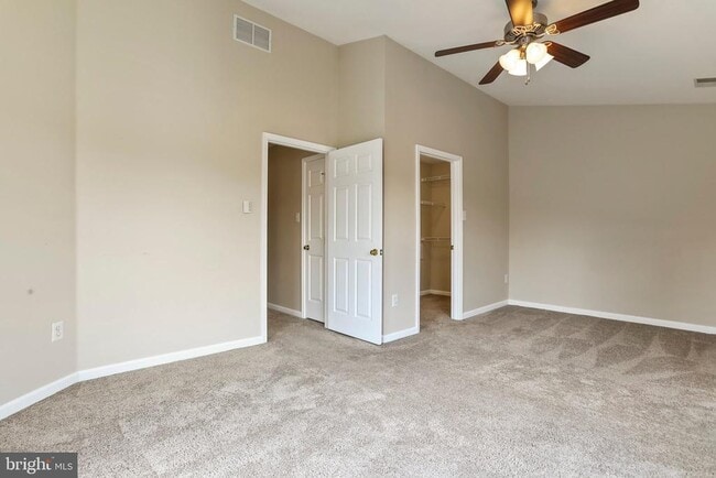 Building Photo - 8818 Papillon Dr