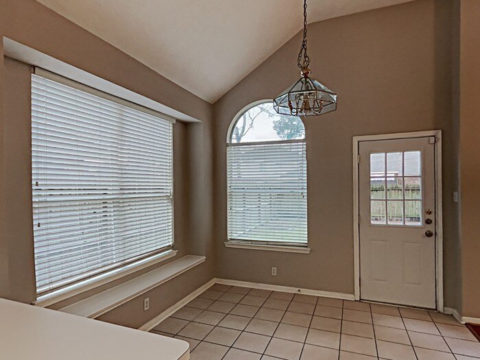 Building Photo - 17127 Valley Palms Dr