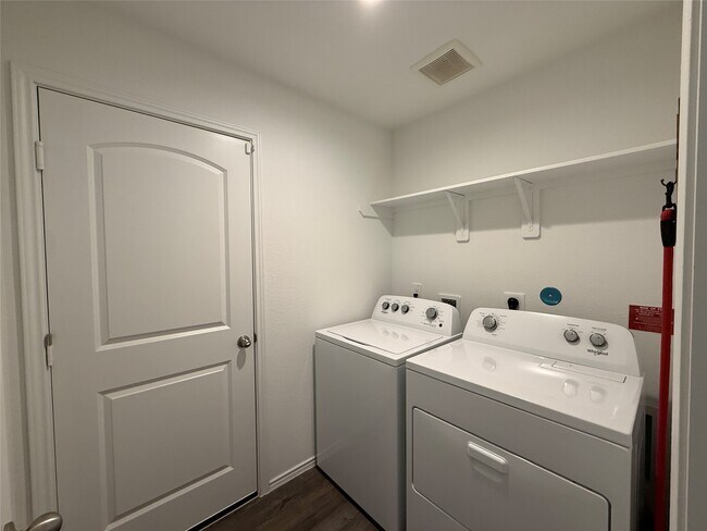 Building Photo - 5607 Redstone Gardens Dr