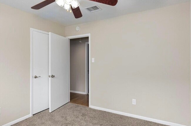 Building Photo - 1514 Park Meadow Dr