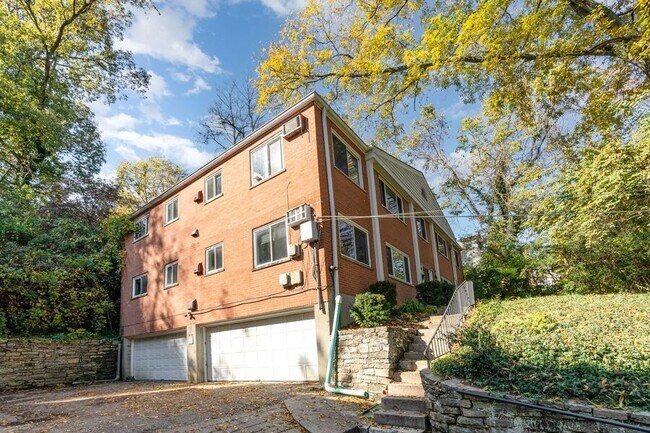 Building Photo - 3519 Linwood Ave