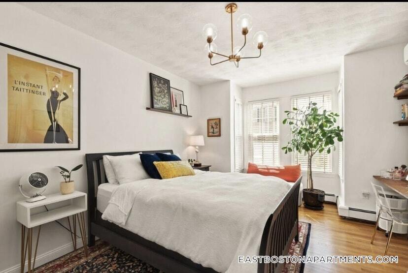 Building Photo - 171 Brooks St