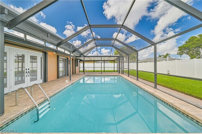 Building Photo - 4414 SE 20th Pl