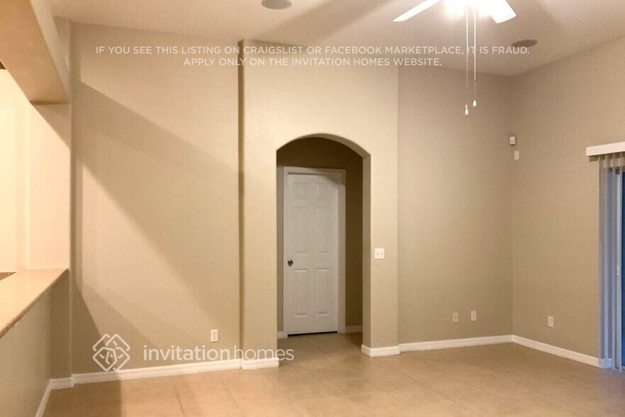 Building Photo - 204 Tower View Dr E