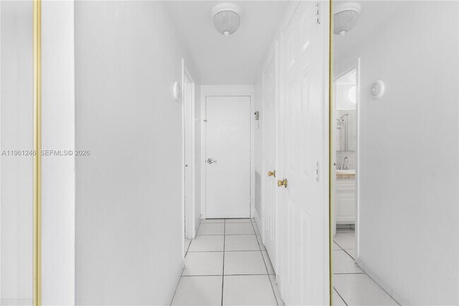 Building Photo - 7441 Wayne Ave