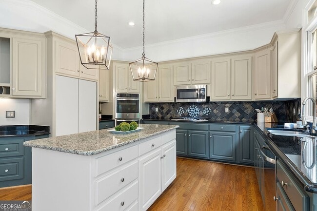 Building Photo - 5170 Deerlake Dr