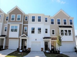 Building Photo - 1079 Shoreside Dr