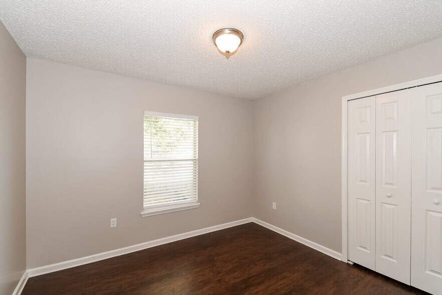 Building Photo - 2653 Fernleaf Dr