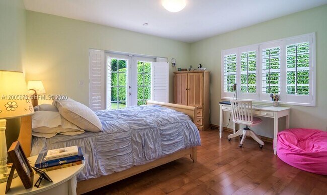 Building Photo - 1237 Aduana Ave