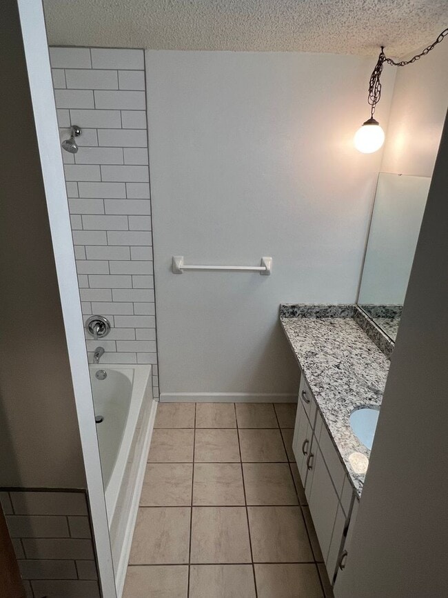 Building Photo - Pre-Lease this Charming 3 Bedroom House in...