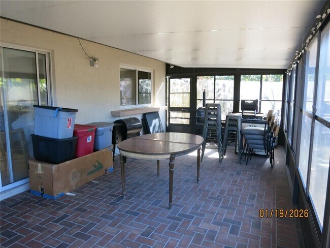 Building Photo - 8304 N Gomez Ave